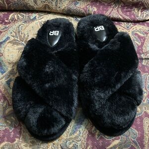 BP Plush Black Slippers-size medium(7-8) new